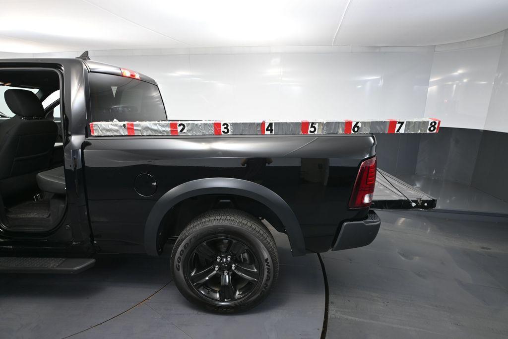 صورة مصغرة 28 لـ 2024 RAM 1500 CLASSIC WARLOCK QUAD CAB 4X4 6'4' BOX