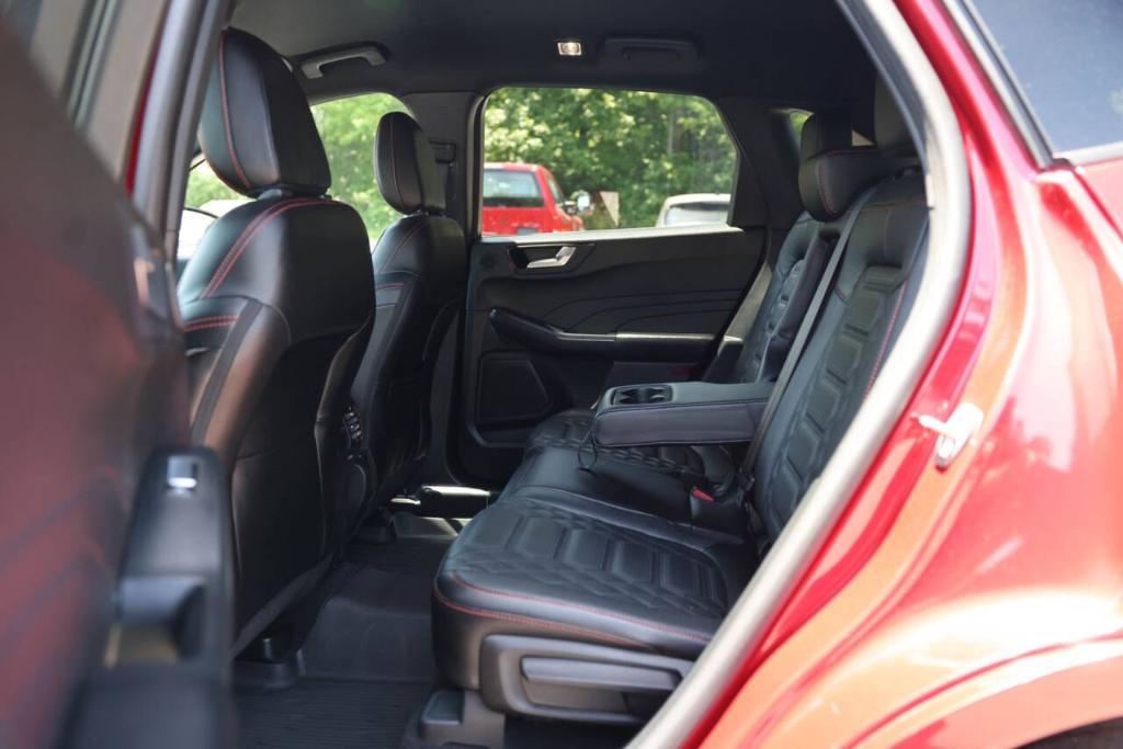 صورة مصغرة 16 لـ 2023 FORD ESCAPE ST-LINE ELITE