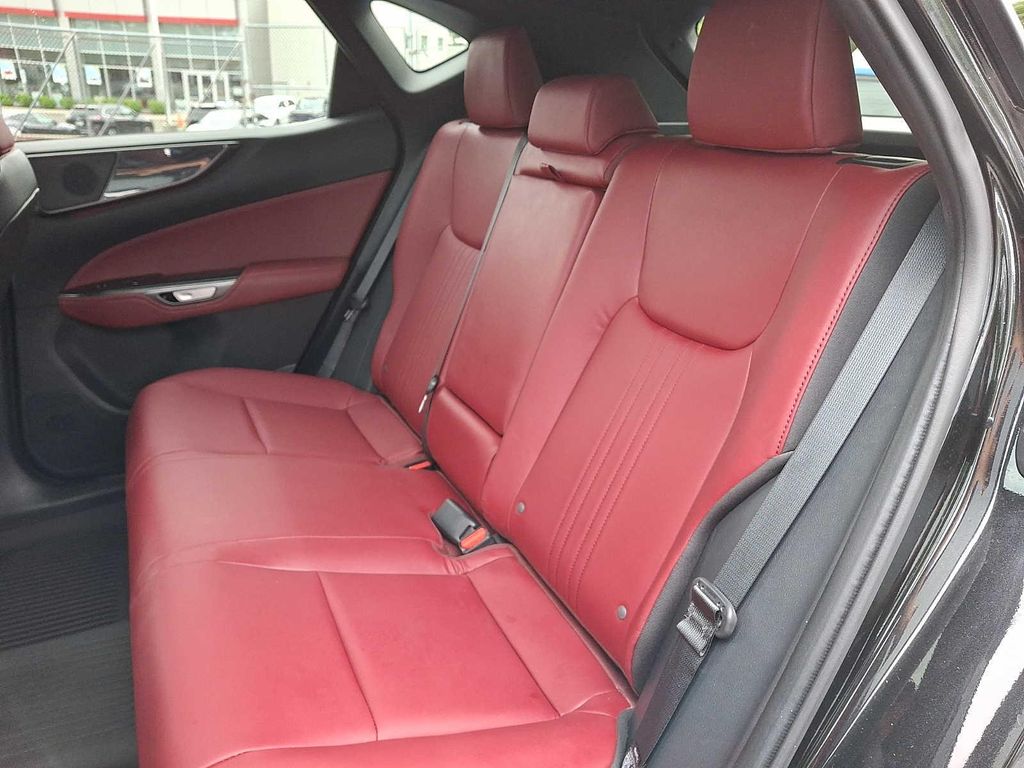 صورة 8 لـ 2025 Lexus NX 350H PREMIUM