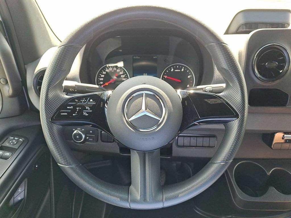 صورة مصغرة 22 لـ 2025 Mercedes-BENZ OTHERS