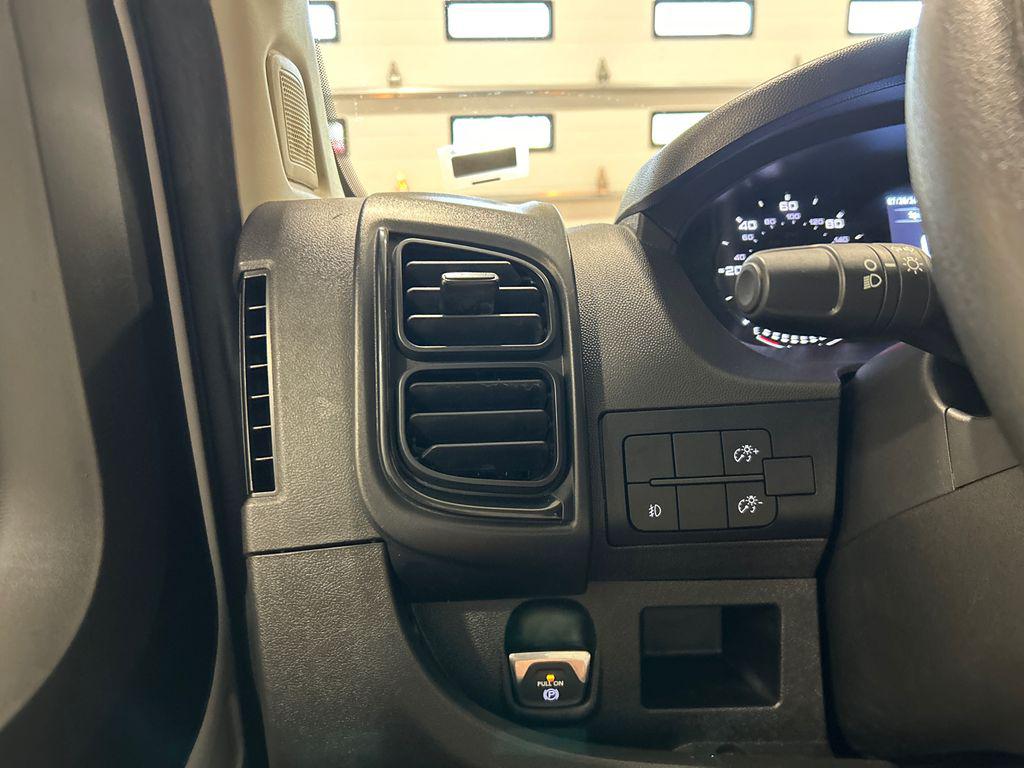 2025 RAM PROMASTER 2500 TRADESMAN — миниатюра 17
