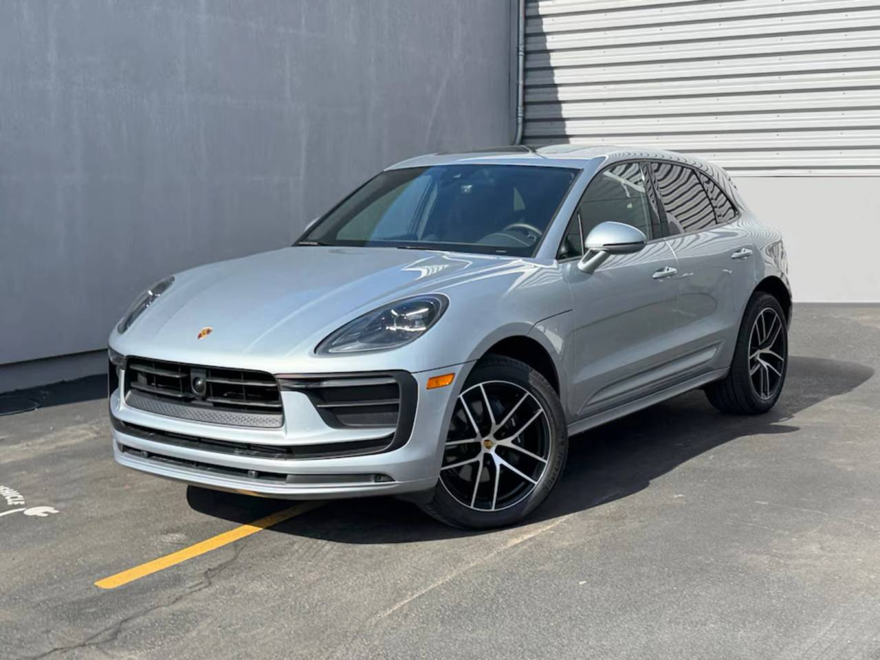 صورة 1 لـ 2025 Porsche MACAN