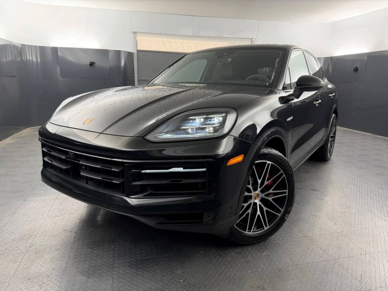 PORSCHE CAYENNE - 1