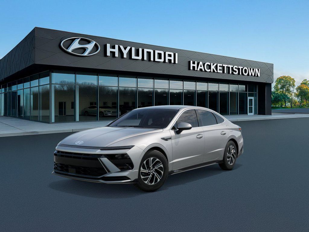 New 2026 Hyundai SONATA Hybrid Base