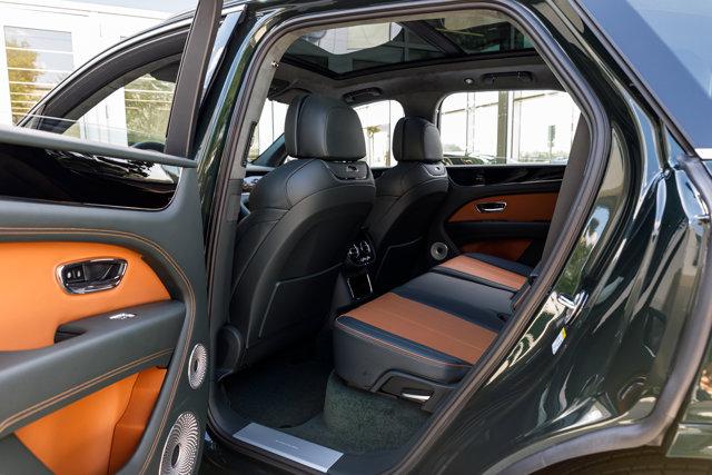 2026 Bentley BENTAYGA V8 — миниатюра 32
