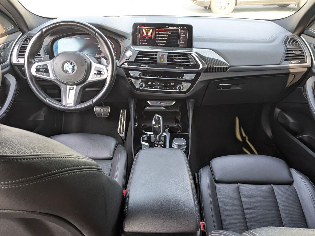 صورة 30 لـ 2021 BMW X4 M40I