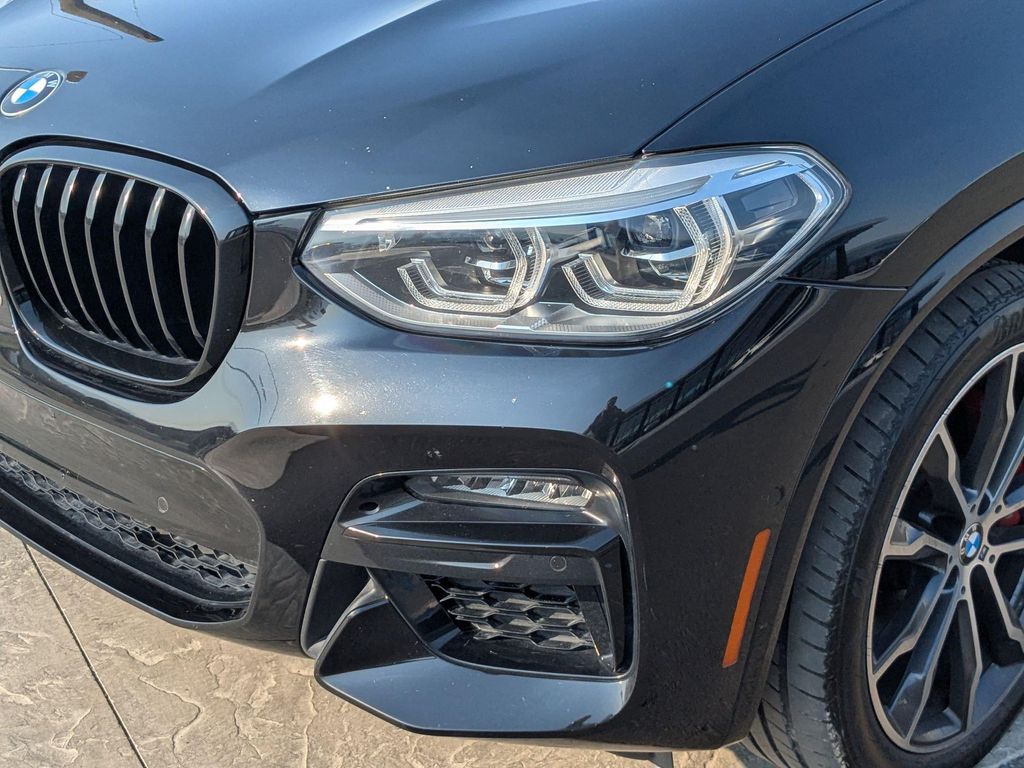 صورة 9 لـ 2021 BMW X4 M40I
