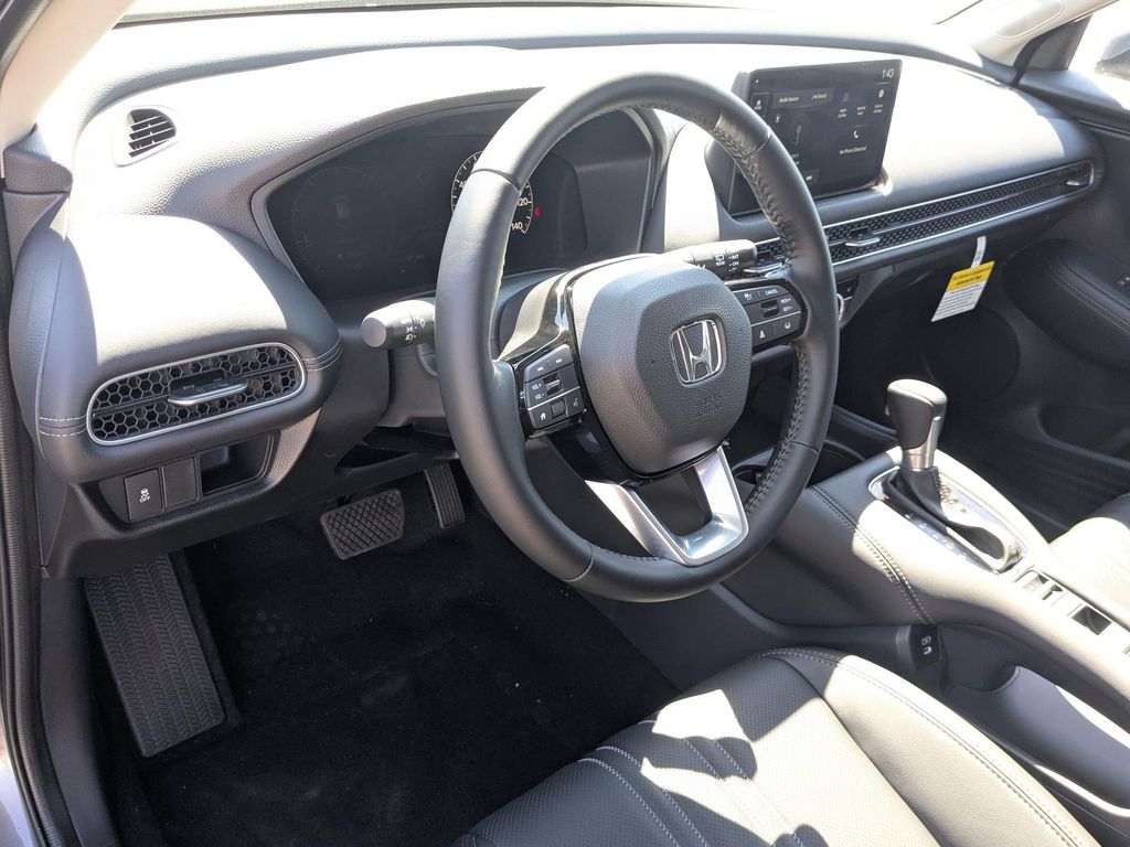صورة مصغرة 11 لـ 2027 Honda HR-V EX-L