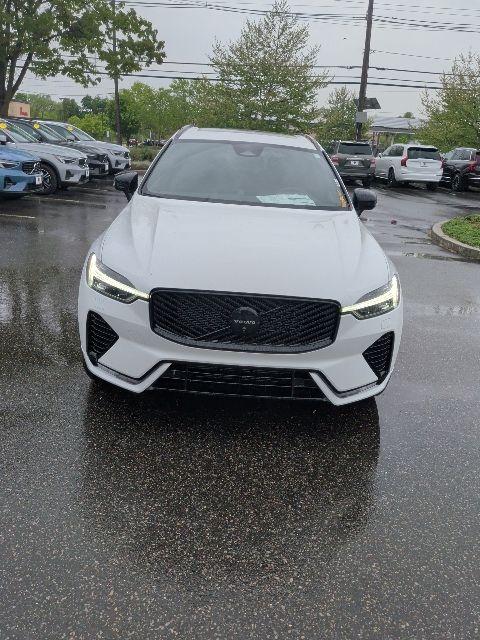 New 2026 Volvo XC60 B5 Ultra Black Edition