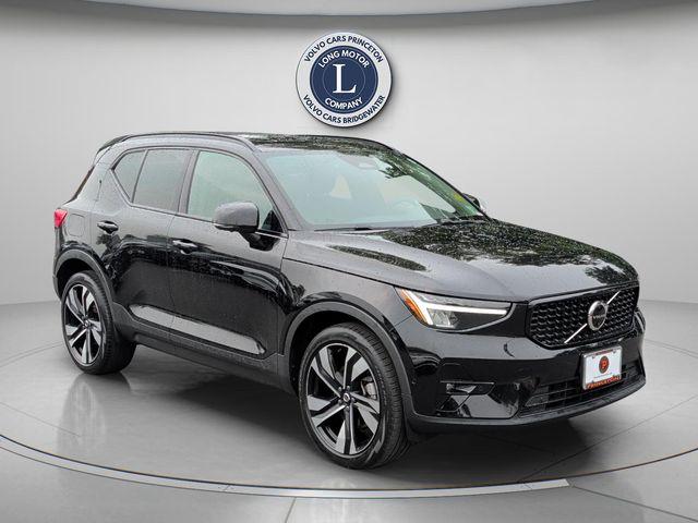 صورة مصغرة 11 لـ 2023 Volvo XC40 B5 PLUS DARK THEME
