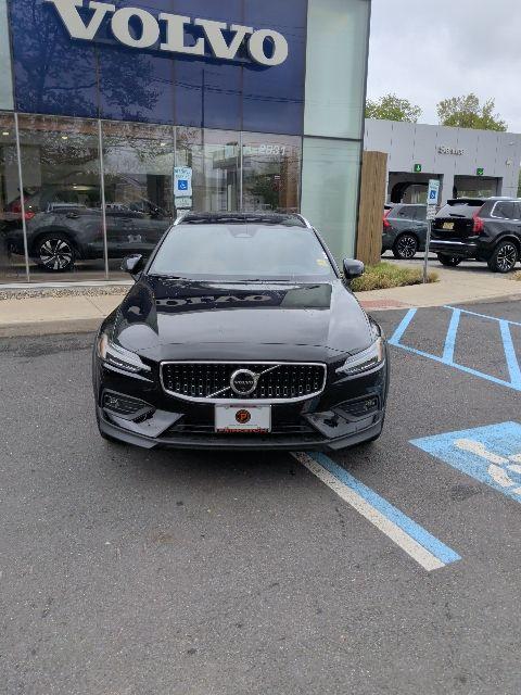 New 2026 Volvo V60 Cross Country B5 Ultra