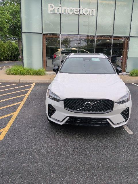 New 2026 Volvo XC60 B5 Plus