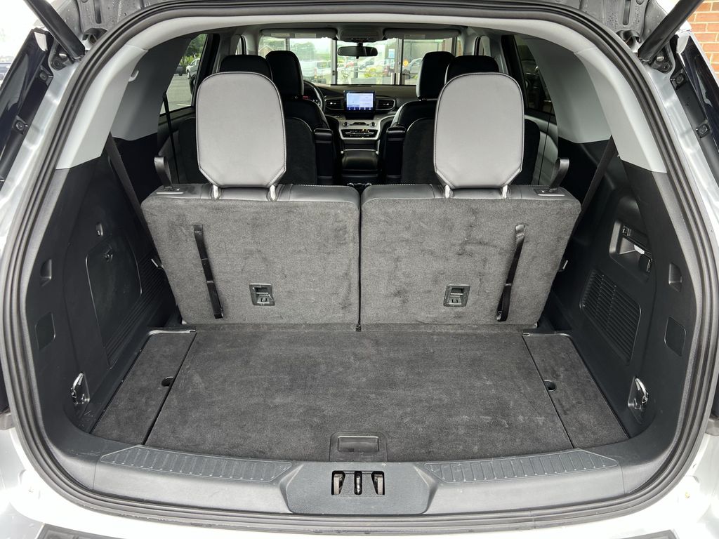 صورة مصغرة 50 لـ 2023 FORD EXPLORER XLT 4X4