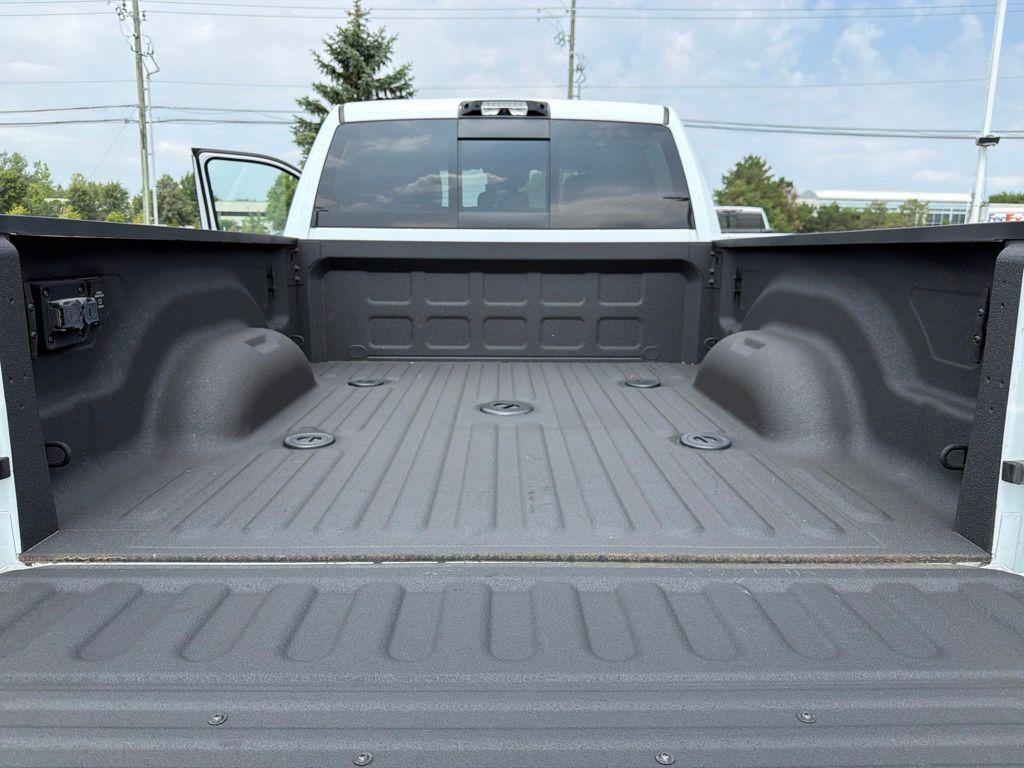 2022 RAM 2500 LIMITED CREW CAB 4X4 6'4' BOX — фото 17