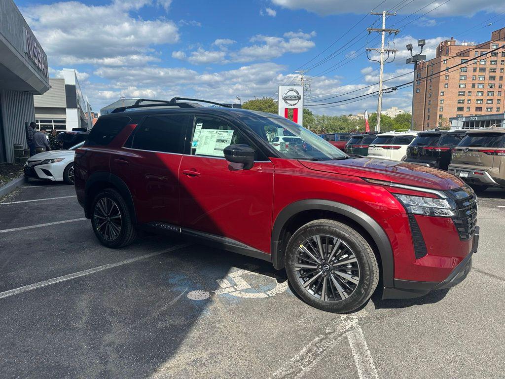 New 2026 Nissan Pathfinder Platinum