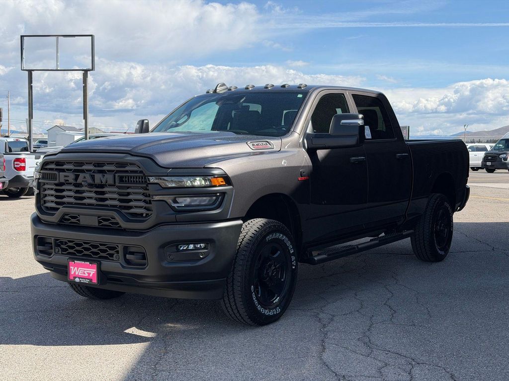 2026 RAM 3500 TRADESMAN CREW CAB 4X4 6'4' BOX — миниатюра 11