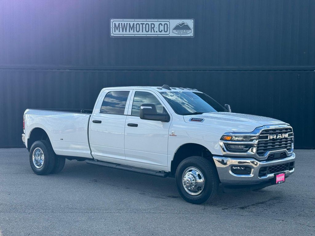 New 2026 RAM 3500 Tradesman Crew Cab 4x4 8' Box