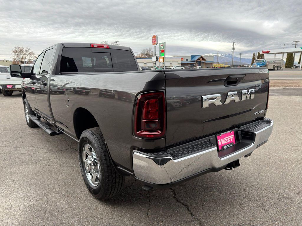 صورة 10 لـ 2026 RAM 3500 TRADESMAN