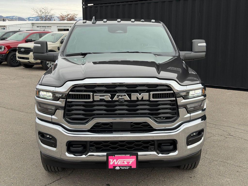 صورة 3 لـ 2026 RAM 3500 TRADESMAN