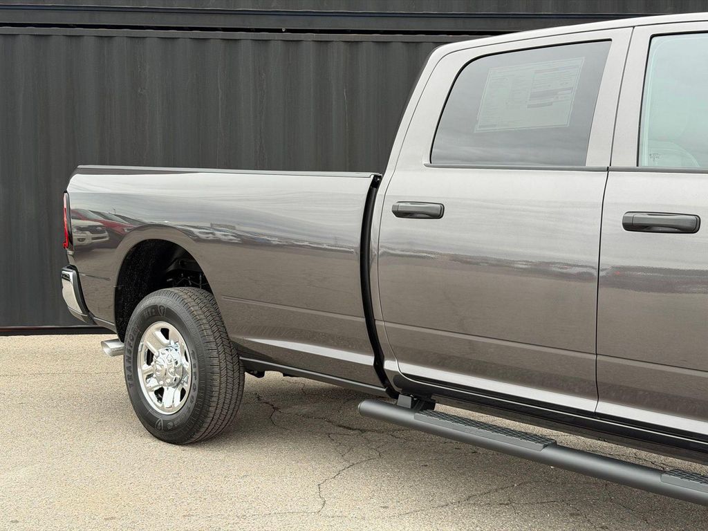 صورة 5 لـ 2026 RAM 3500 TRADESMAN