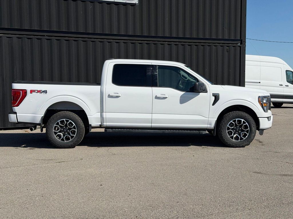 صورة 6 لـ 2023 FORD F-150 XLT
