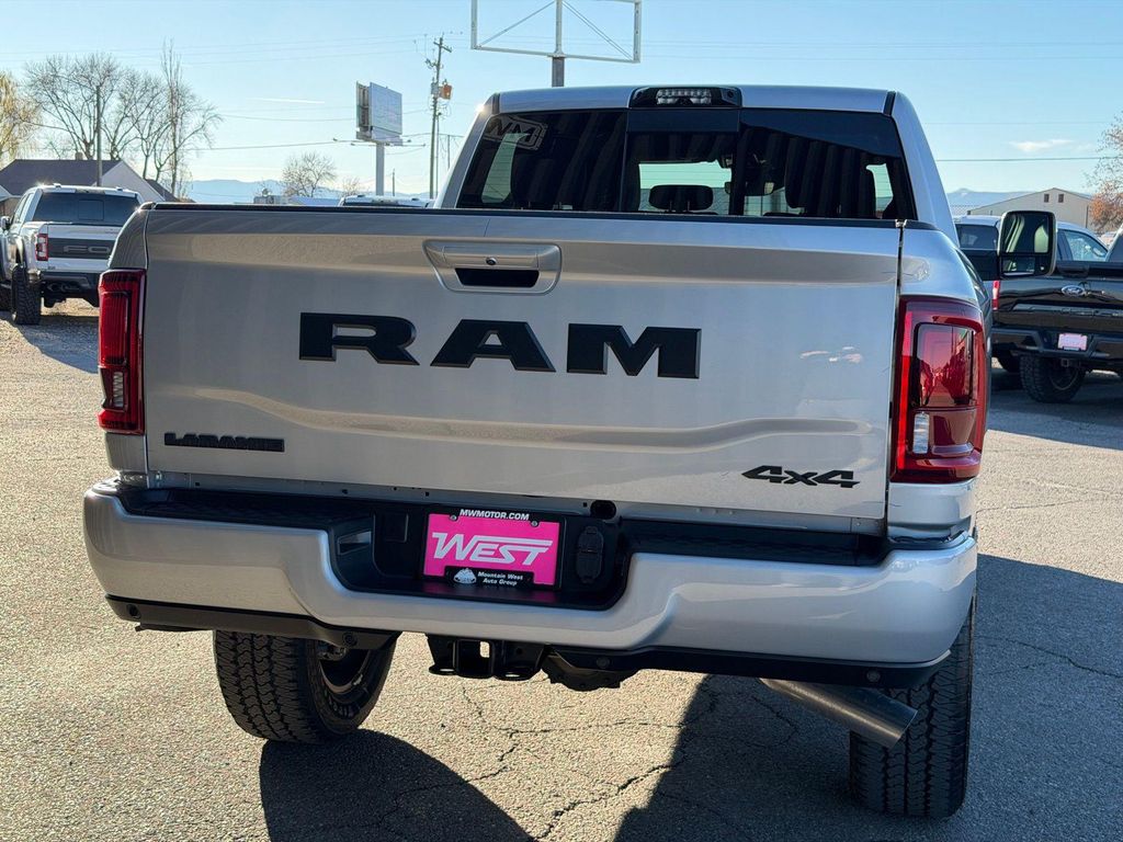 2026 RAM 2500 LARAMIE — фото 8