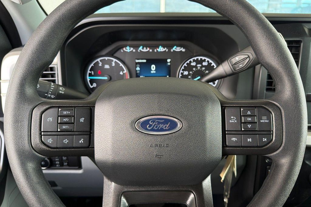 صورة مصغرة 23 لـ 2026 FORD F-250 XLT