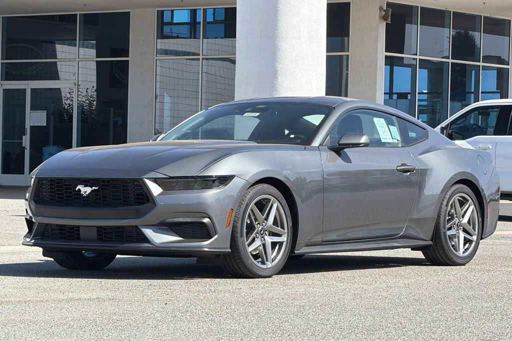 صورة 8 لـ 2026 FORD MUSTANG ECOBOOST