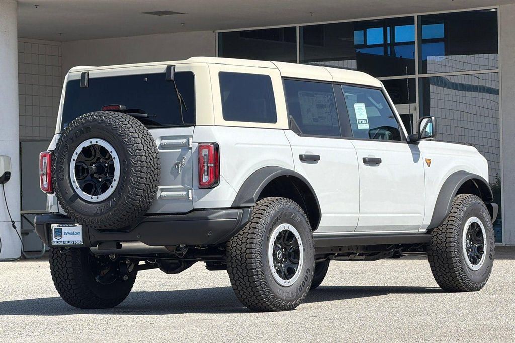 FORD BRONCO - 4