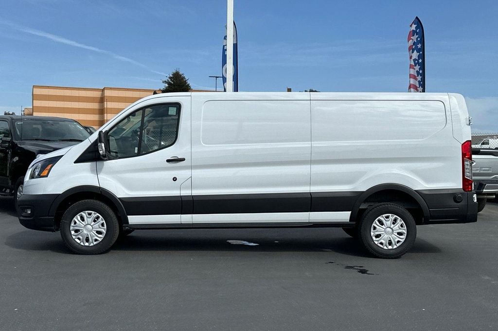 صورة 7 لـ 2025 FORD TRANSIT-150 BASE