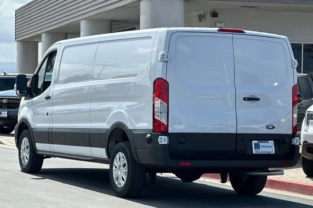 صورة 6 لـ 2025 FORD TRANSIT-150 BASE