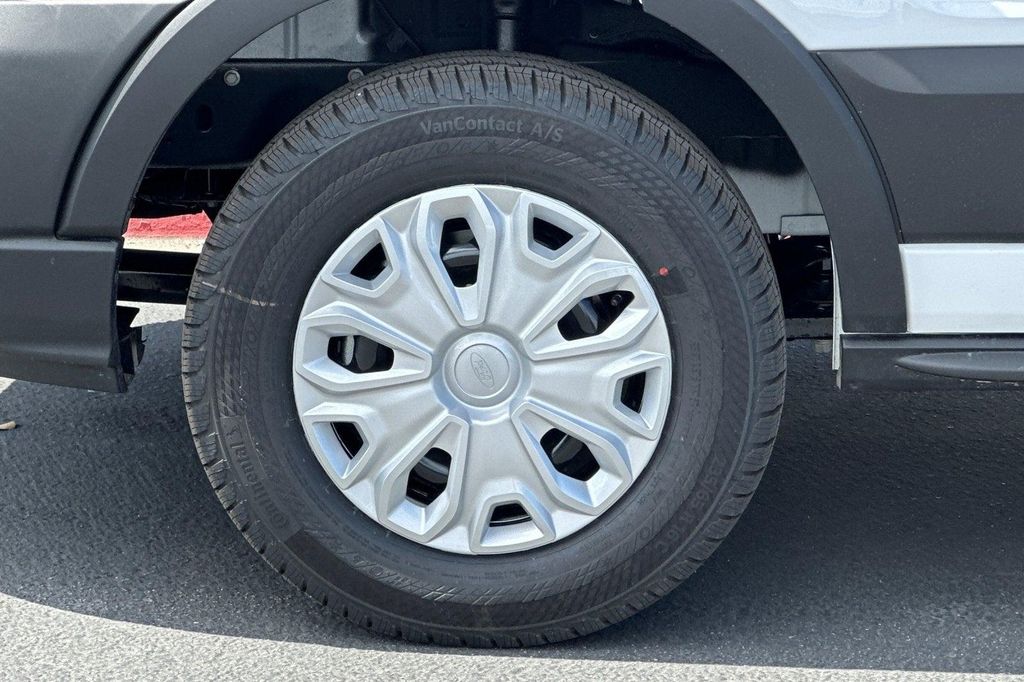 صورة مصغرة 29 لـ 2025 FORD TRANSIT-150 BASE