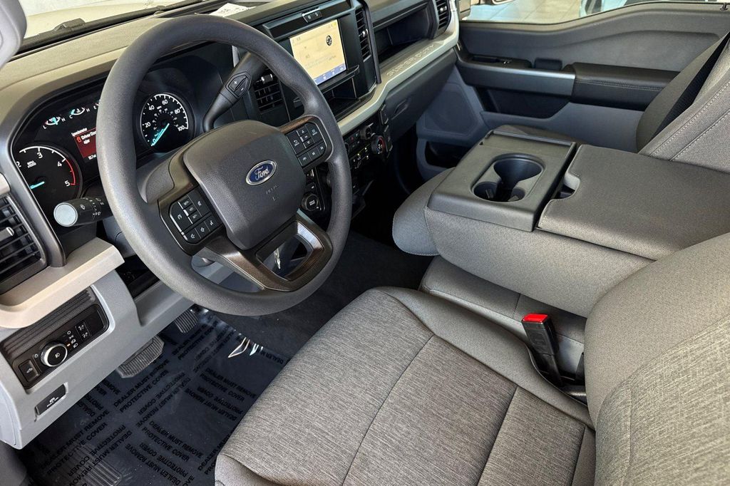 صورة 10 لـ 2026 FORD F-250 XL