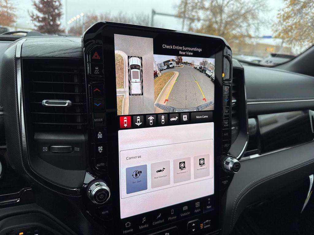صورة مصغرة 30 لـ 2026 RAM 1500 LIMITED