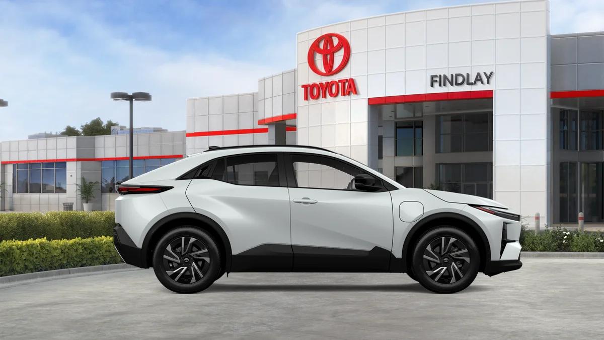 2026 Toyota C-HR SE — миниатюра 12