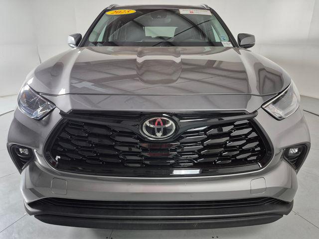 صورة 7 لـ 2025 Toyota HIGHLANDER XLE