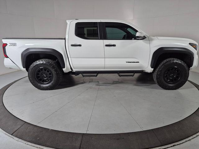 2025 Toyota TACOMA TRD OFF ROAD — фото 5