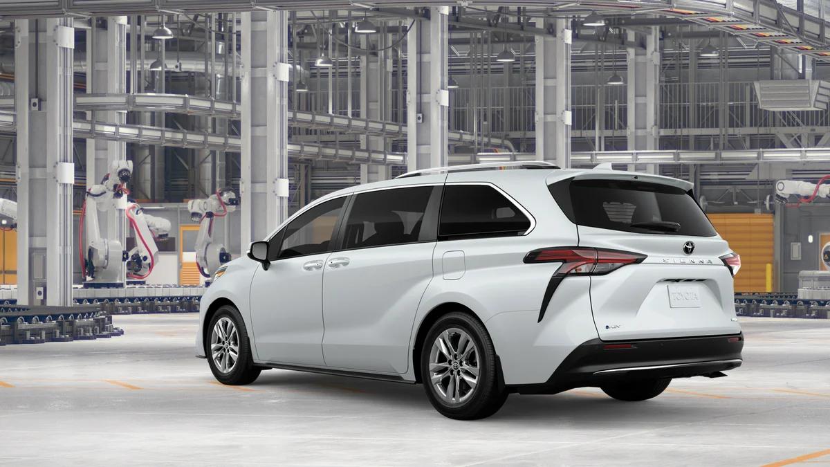 2026 Toyota SIENNA LIMITED — фото 6
