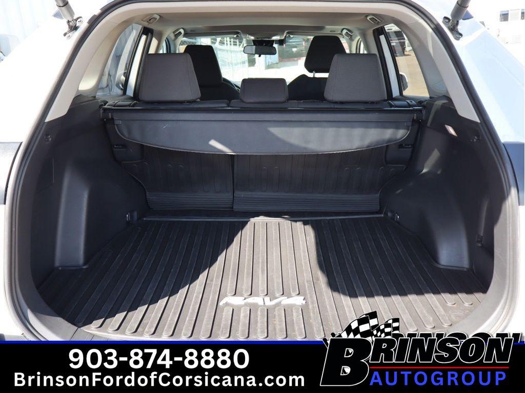 TOYOTA RAV4 - 9