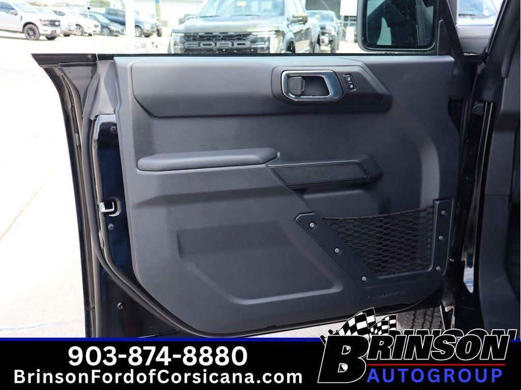 FORD BRONCO - 10