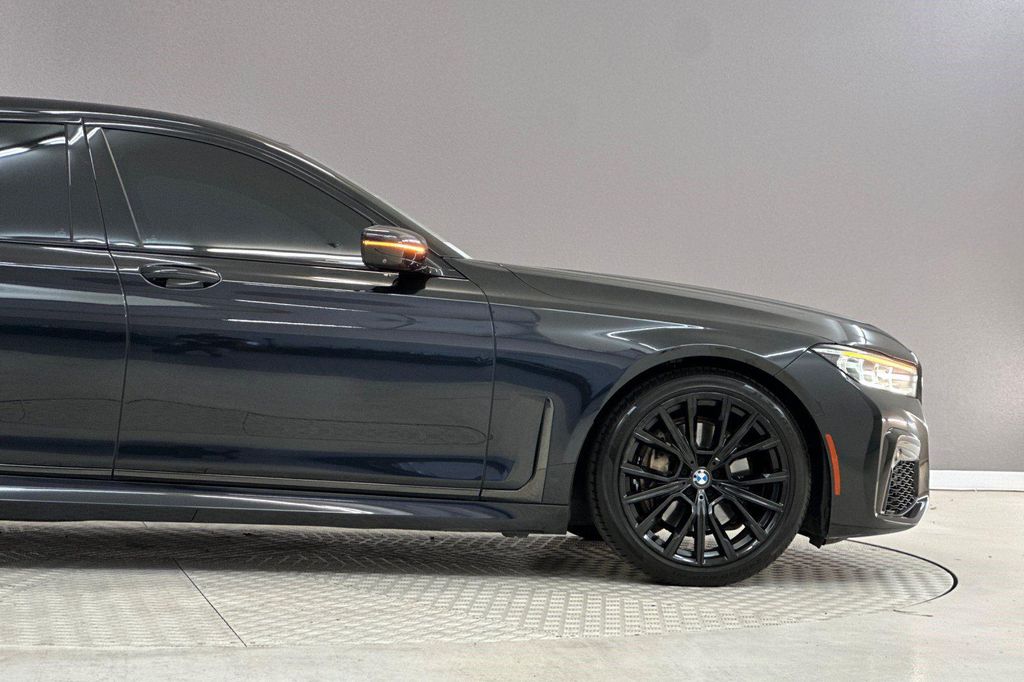 2022 BMW 740 I — миниатюра 35