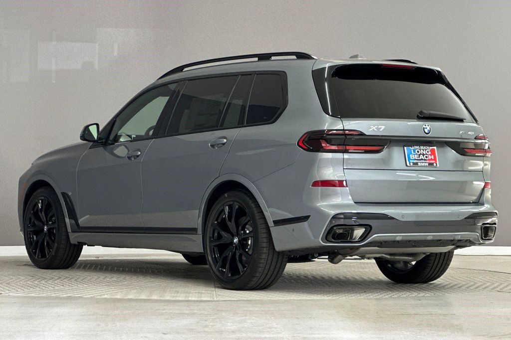 2027 BMW X7 XDRIVE40I 缩略图 3