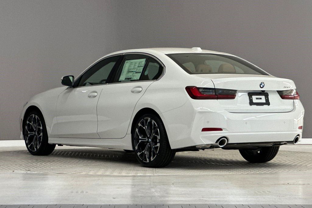 2026 BMW 330 NA — фото 3