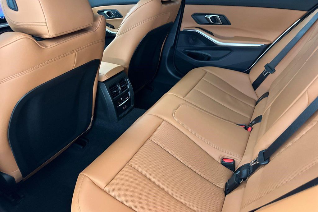 صورة مصغرة 23 لـ 2026 BMW 330 NA