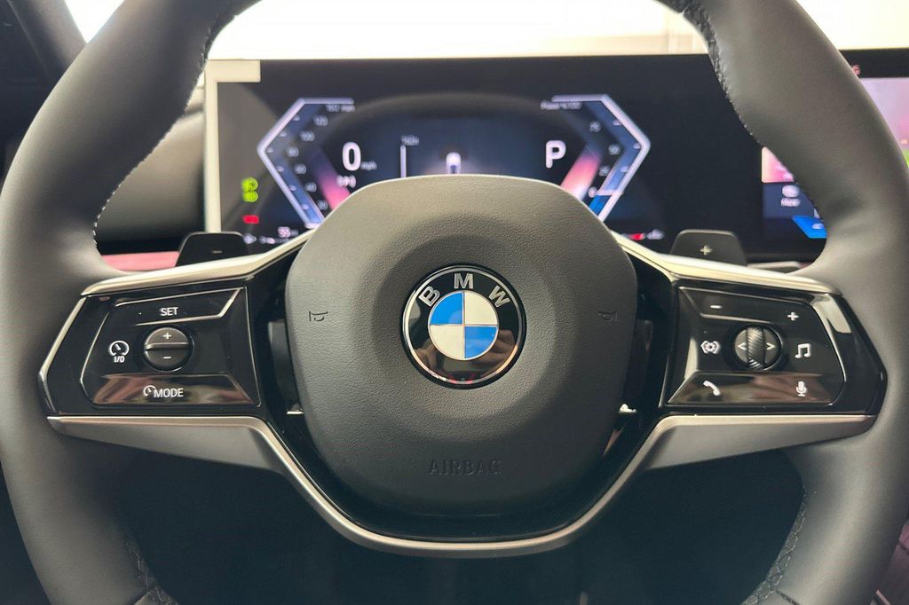 2027 BMW 530 I — миниатюра 17