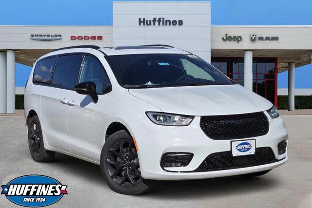 New 2026 Chrysler Pacifica Limited