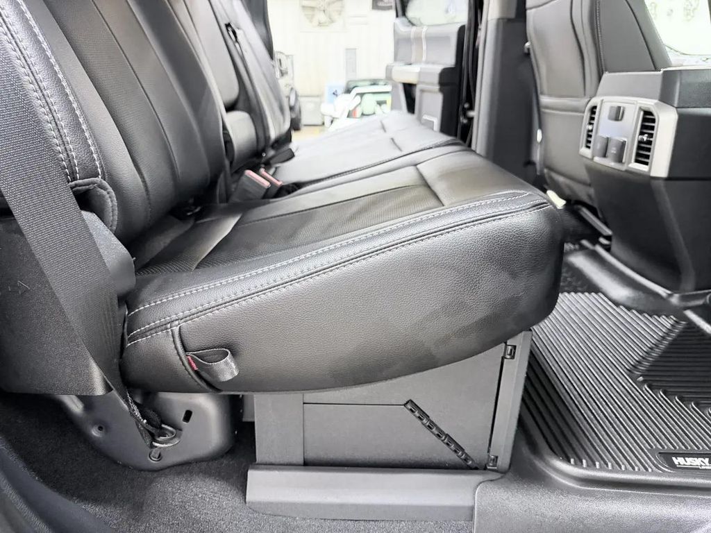 2020 FORD F-250 LARIAT — миниатюра 33