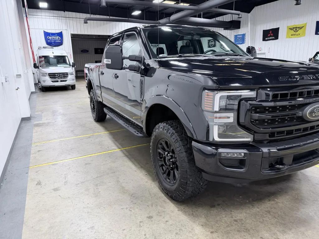 2020 FORD F-250 LARIAT — миниатюра 17