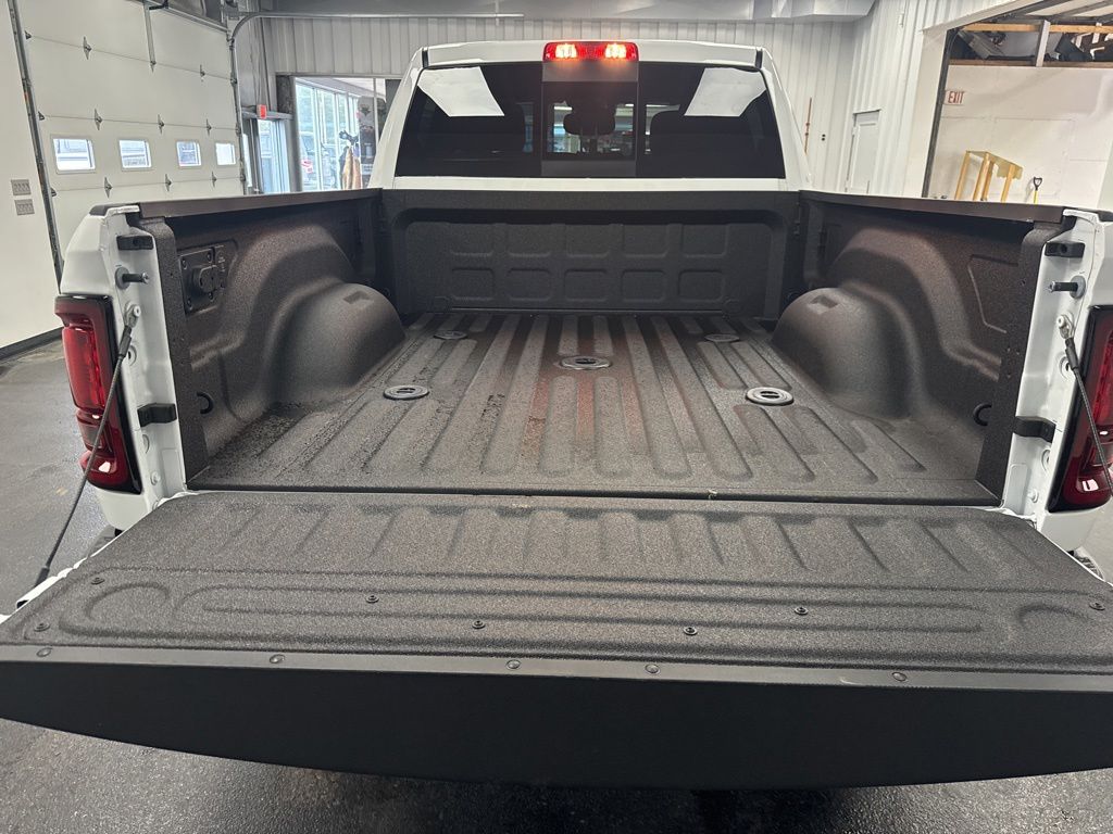 صورة مصغرة 34 لـ 2026 RAM 3500 TRADESMAN CREW CAB 4X4 6'4' BOX