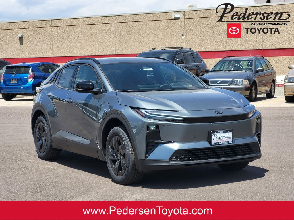 New 2026 Toyota C-HR SE